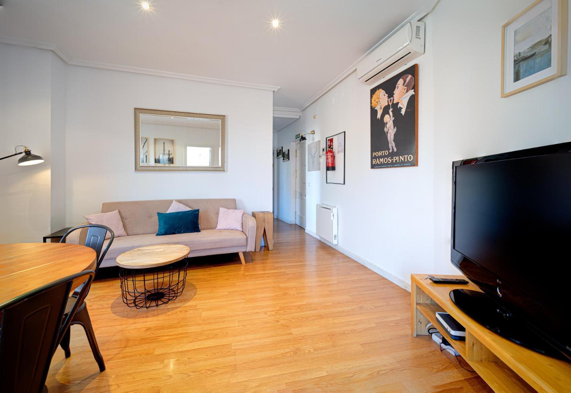 Apartament Glorieta Puerta De Toledo, Madrid